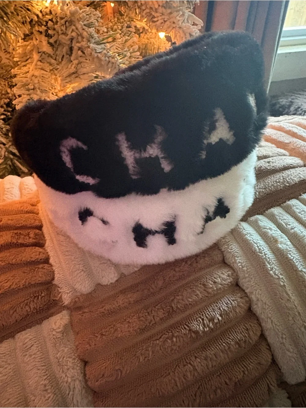 None plush black